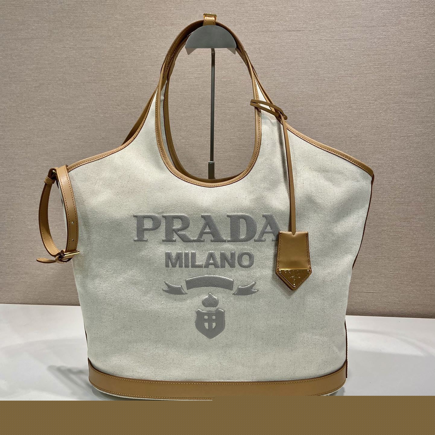 Pra*a top handle bags